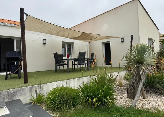 Au Calme, Proche De La Vila