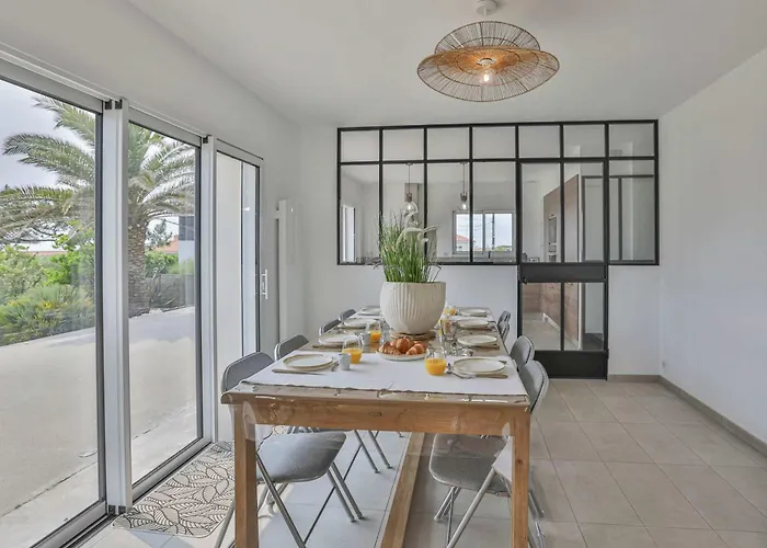 Vila Au Calme, Proche De La *